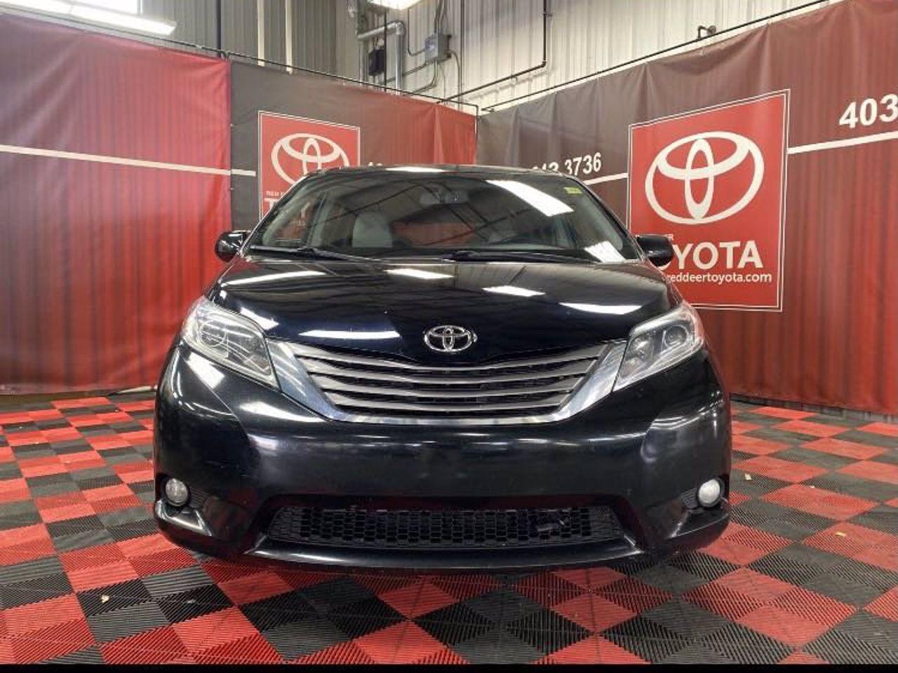 2015 Toyota Sienna XLE-1