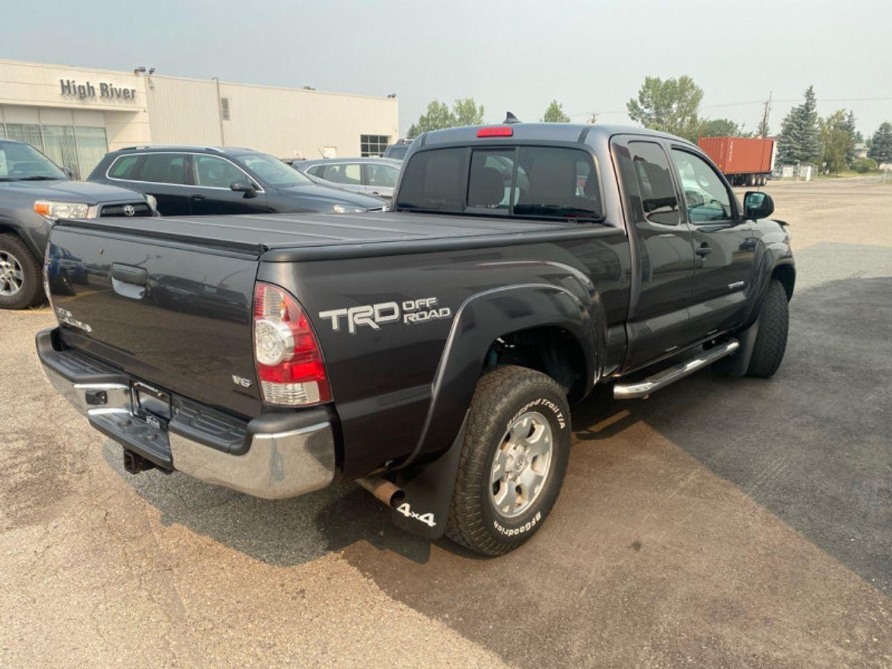 2015 Toyota Tacoma V6-3