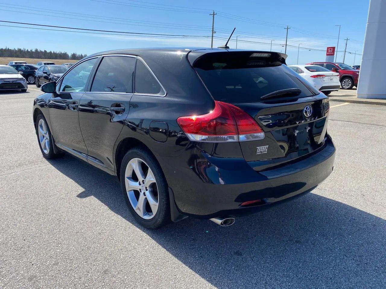 2015 Toyota Venza XLE-3