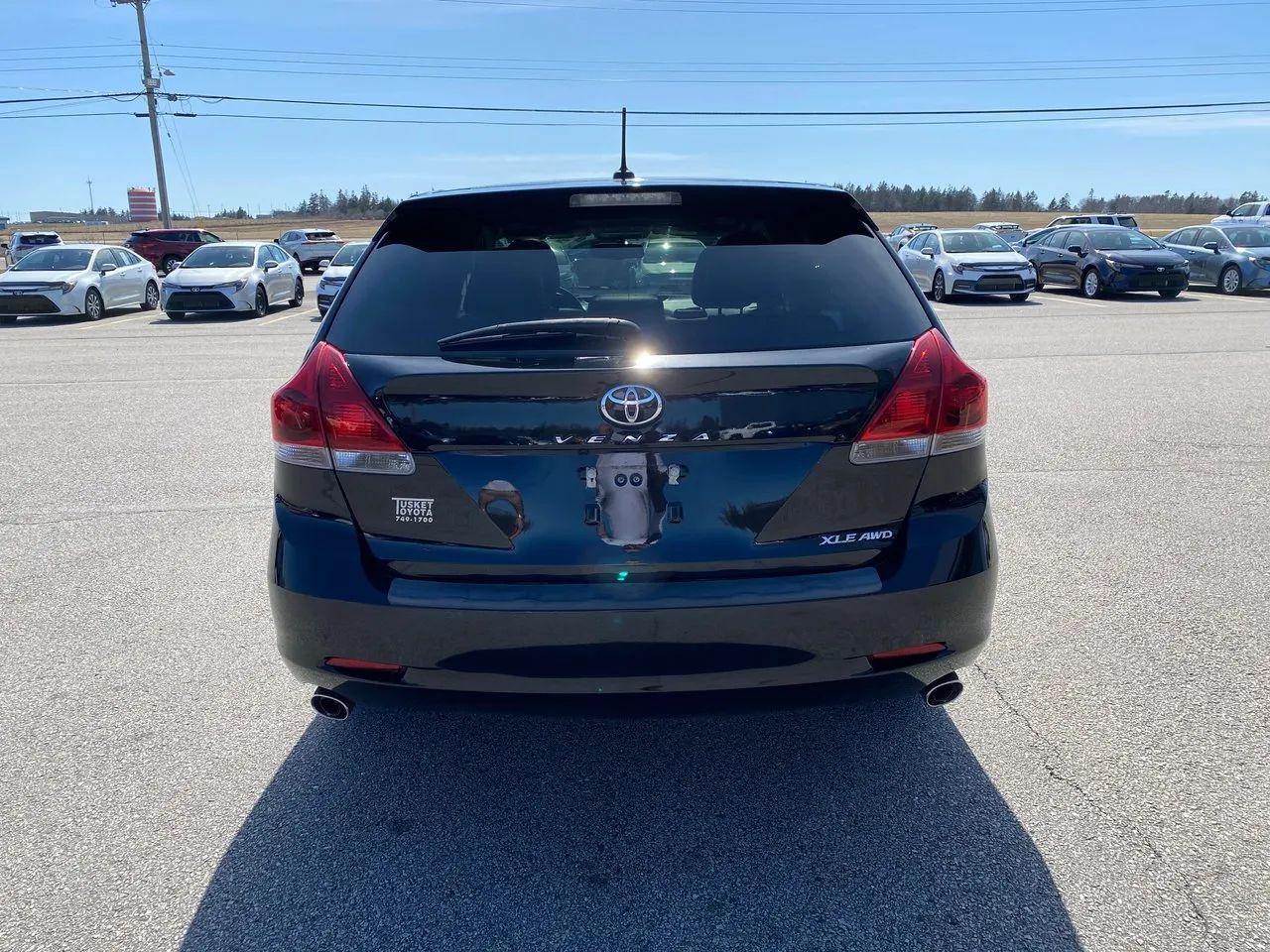 2015 Toyota Venza XLE-4