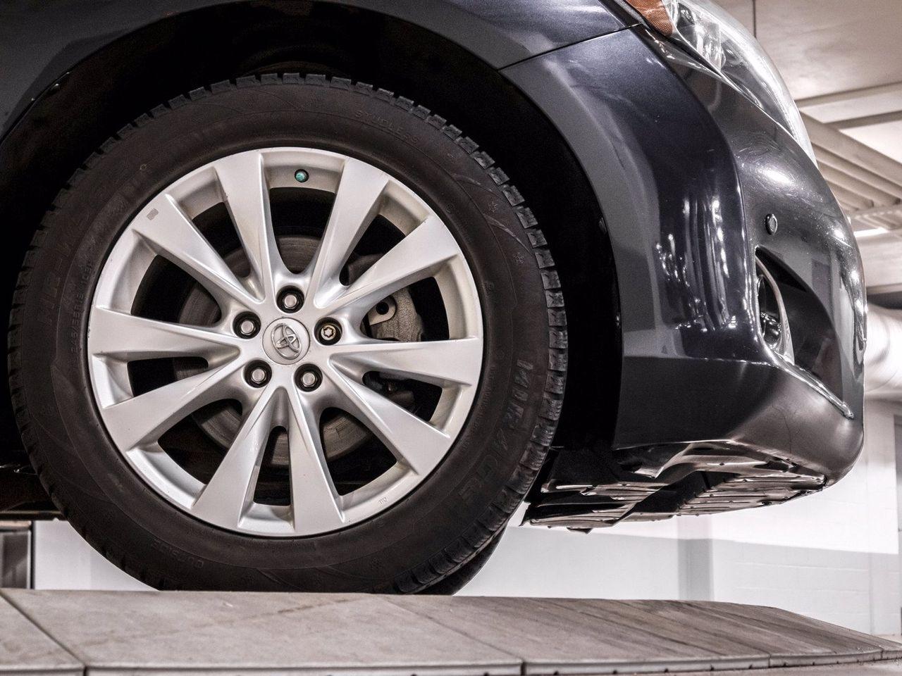 2015 Toyota Venza XLE-4