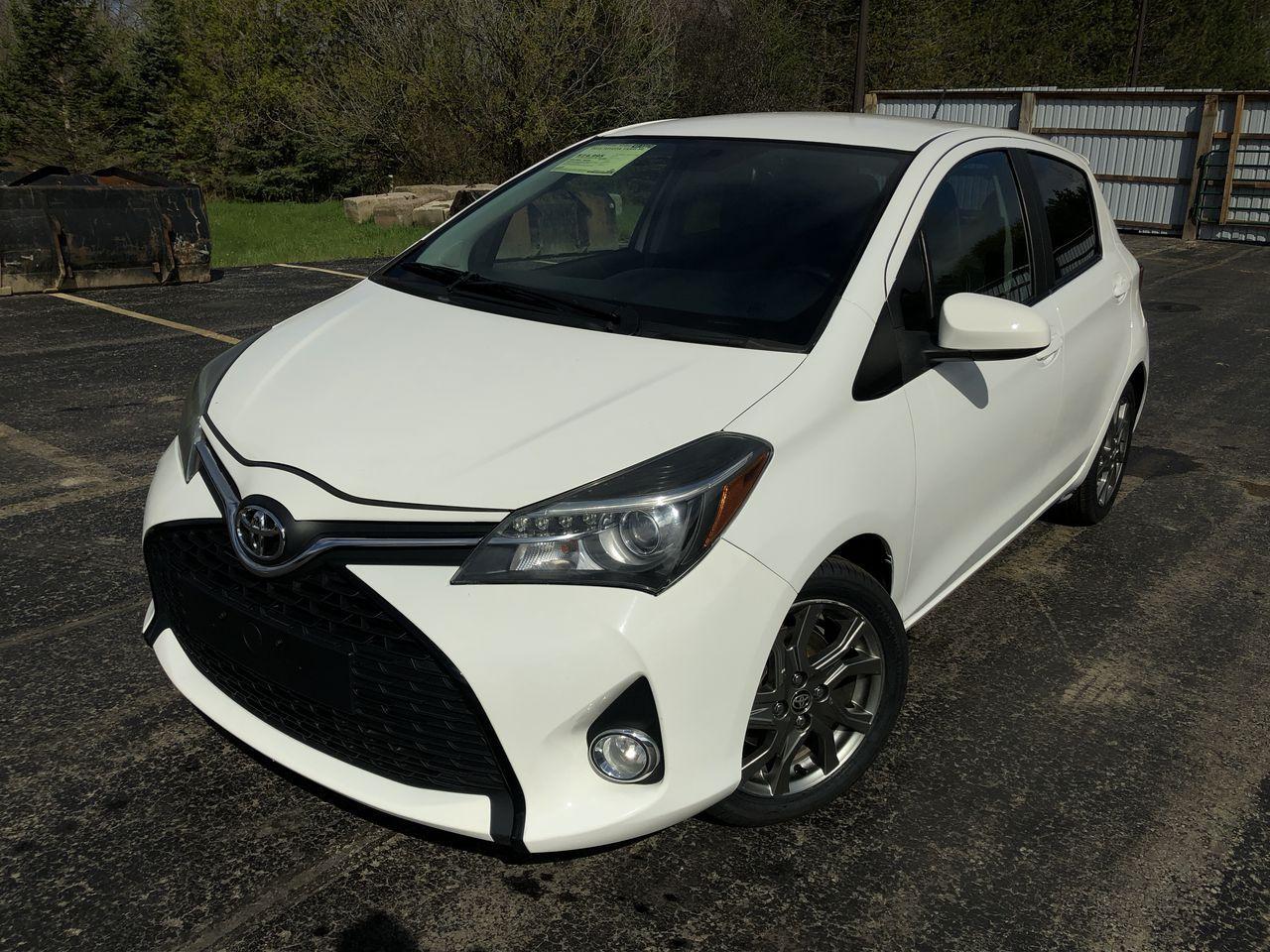 2015 Toyota Yaris L-0