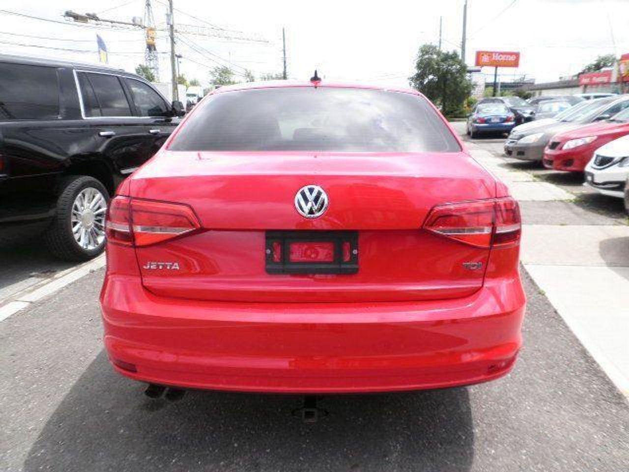 2015 Volkswagen Jetta Highline-4