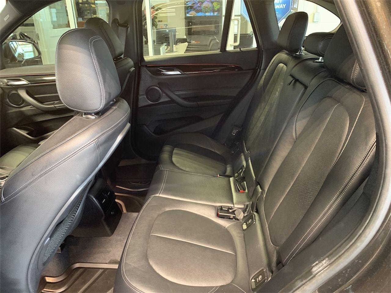 2016 BMW X1 Xdrive28i-4