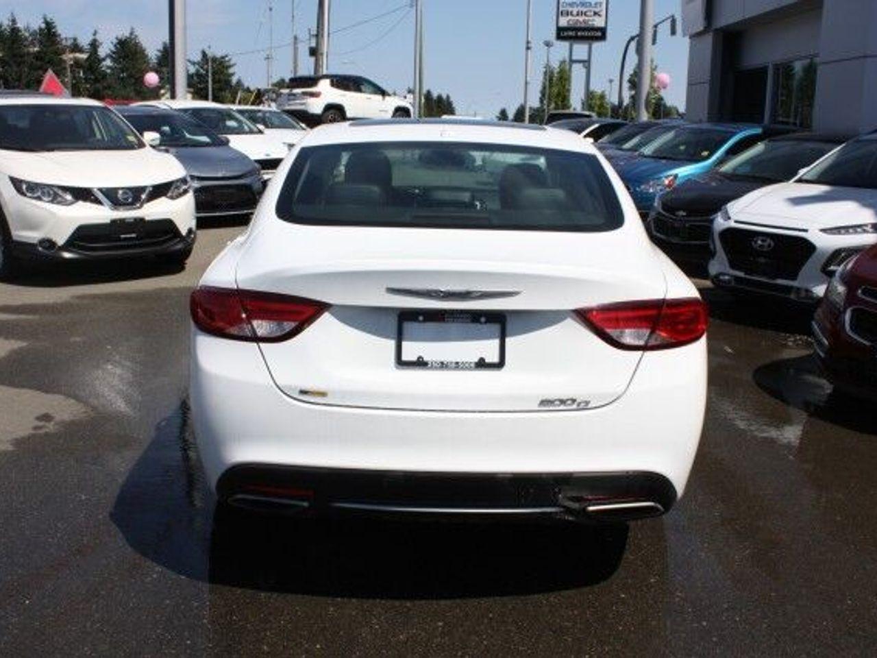 2016 Chrysler 200 C-2