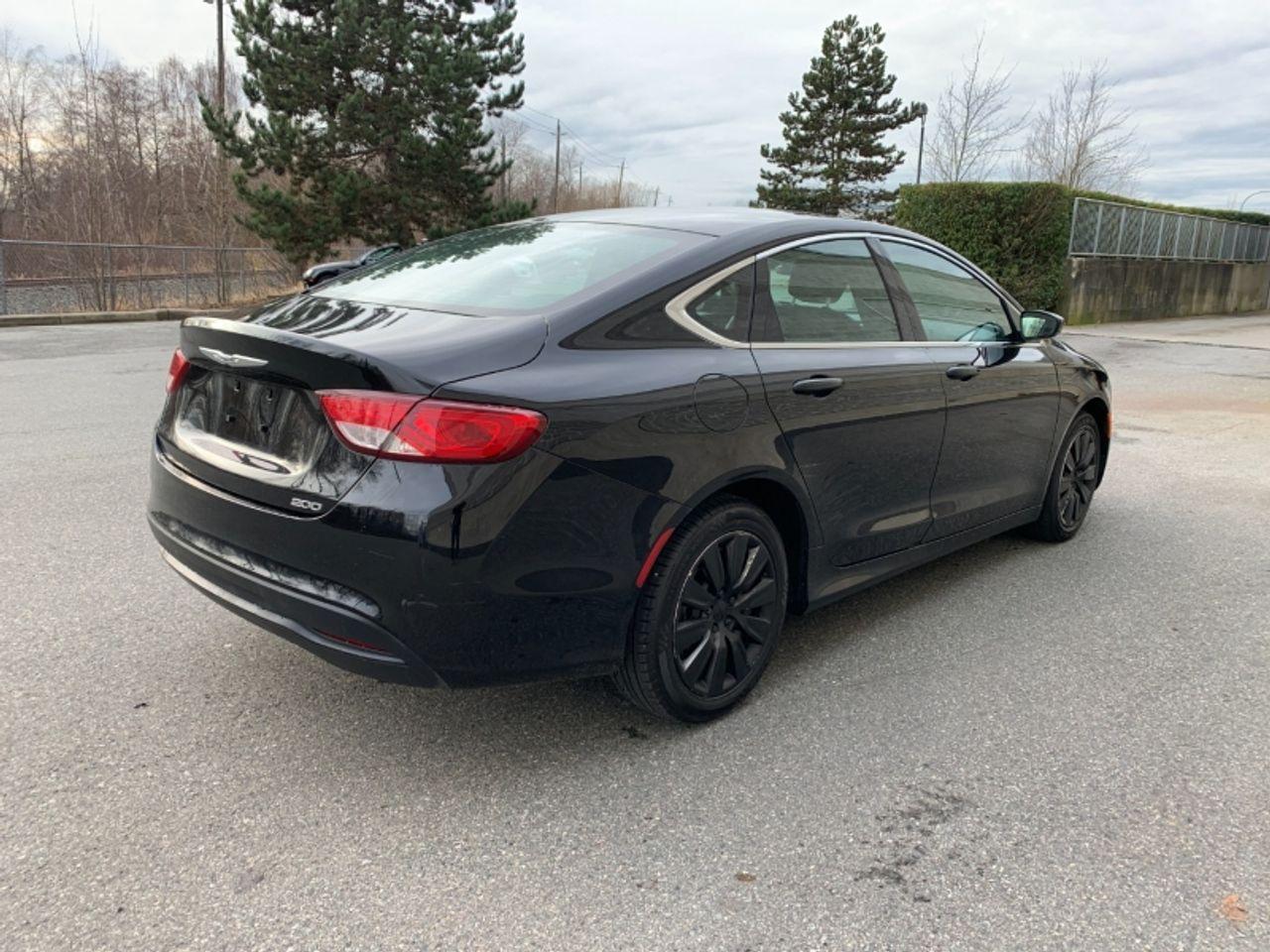 2016 Chrysler 200 LX-3