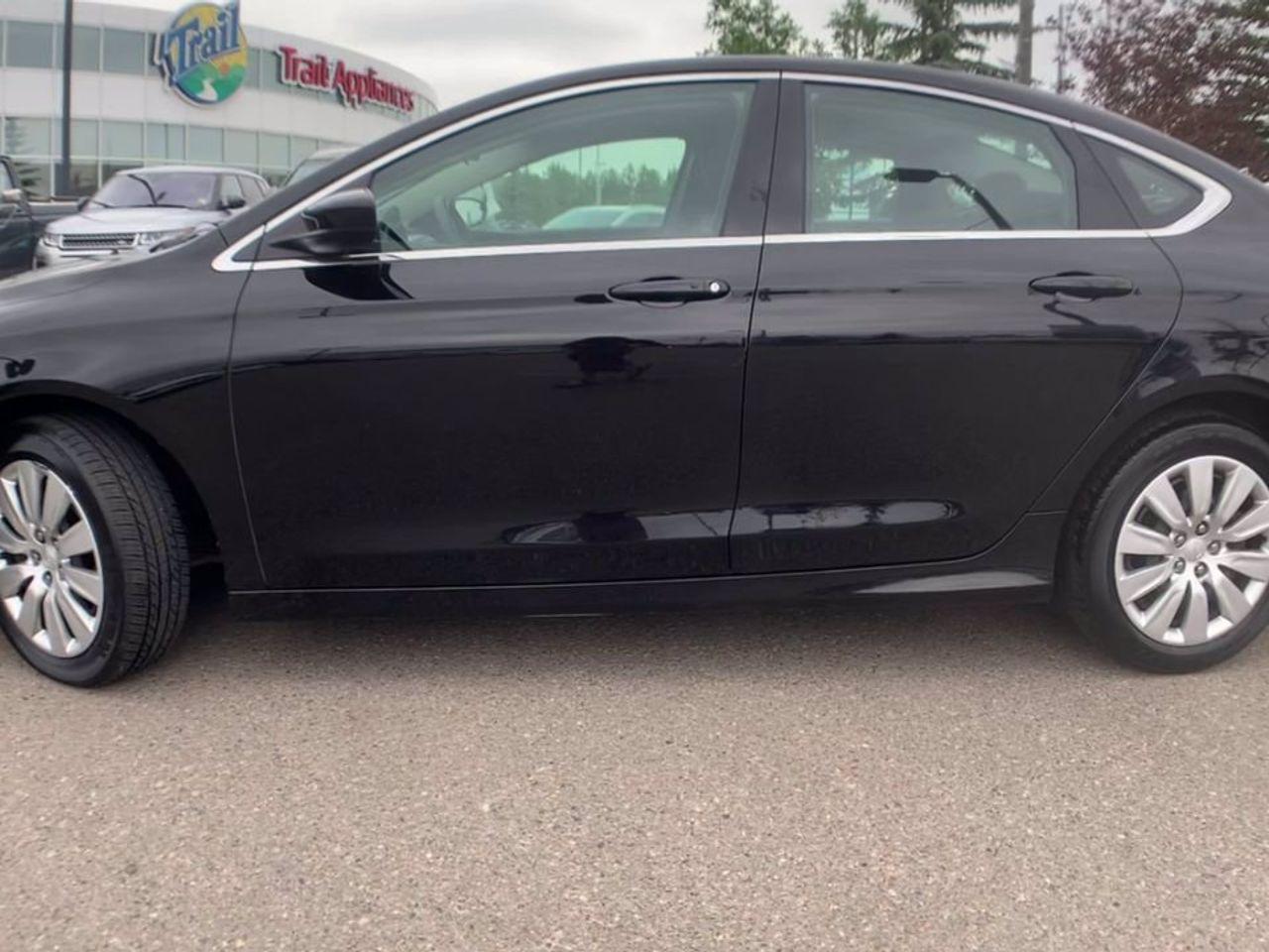 2016 Chrysler 200 LX-3
