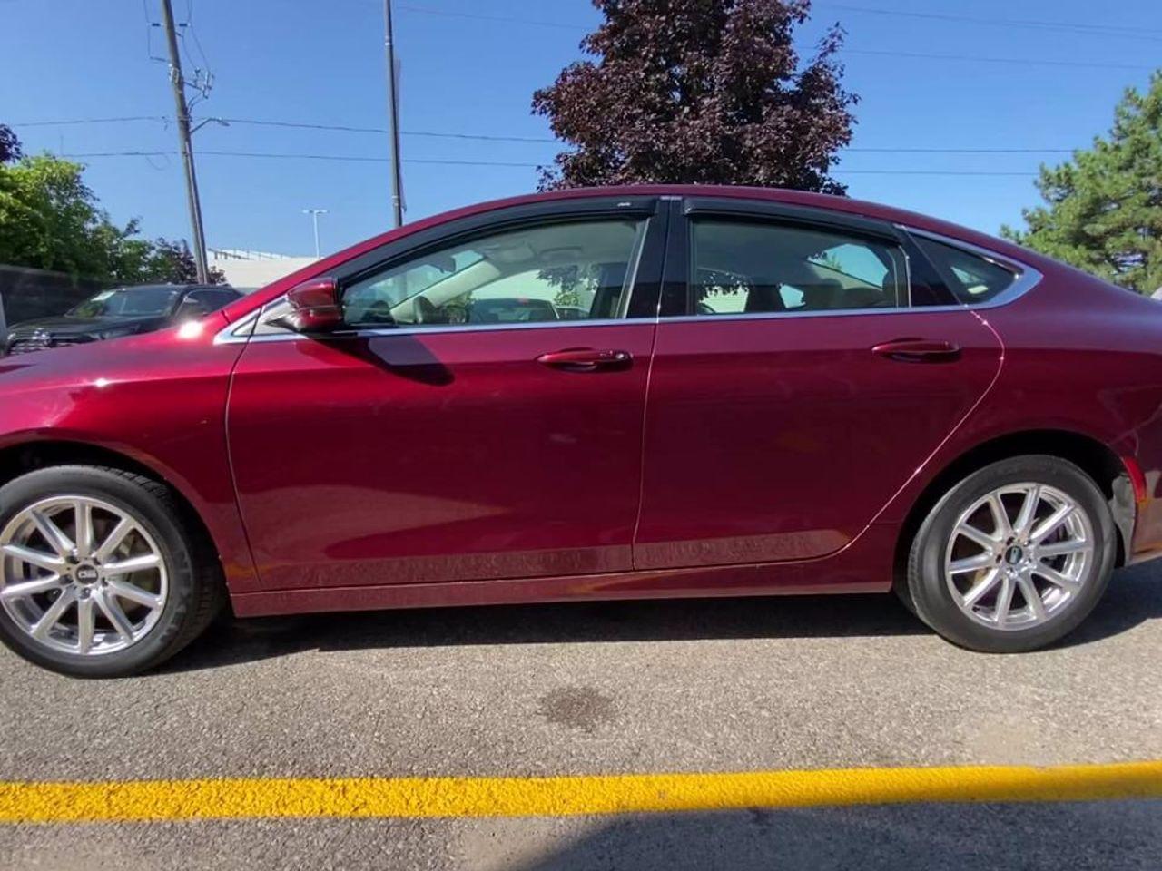 2016 Chrysler 200 LX-4