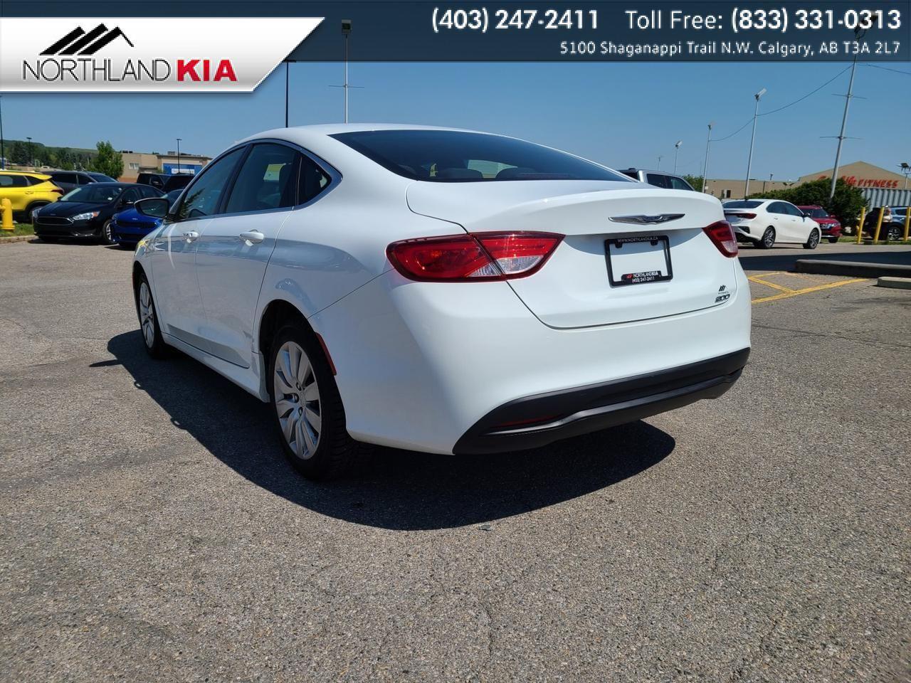 2016 Chrysler 200 LX-1