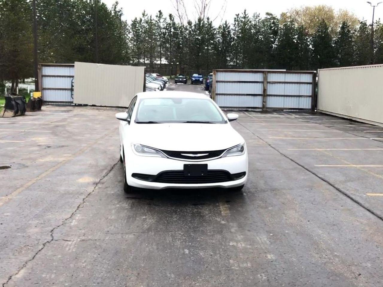 2016 Chrysler 200 LX-2