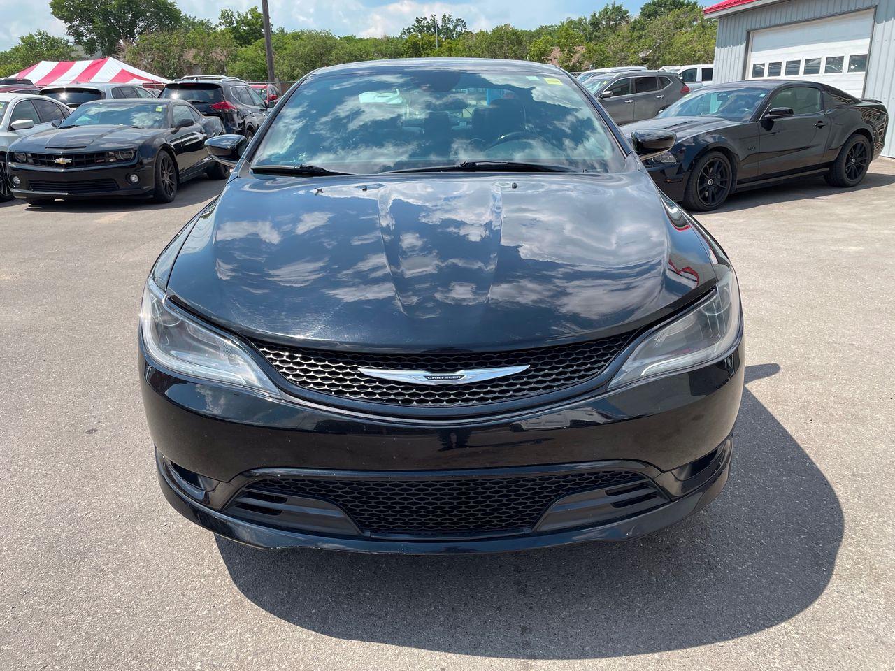 2016 Chrysler 200 S-2