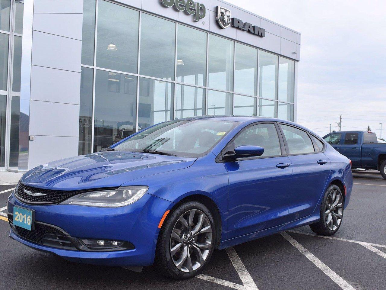 2016 Chrysler 200 S-1