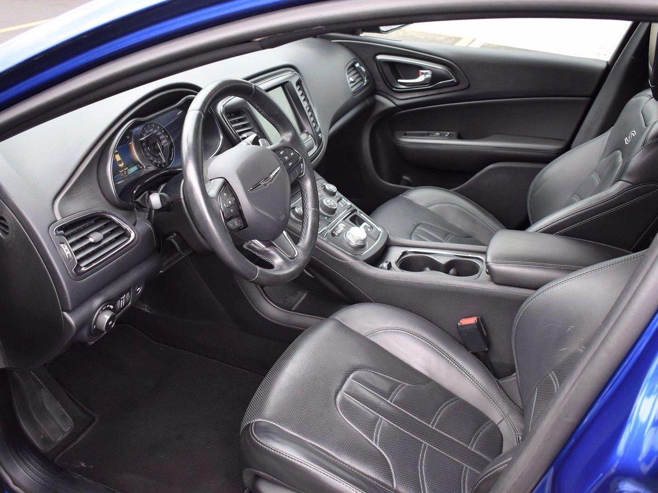 2016 Chrysler 200 S-2
