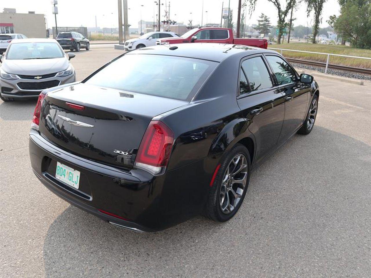 2016 Chrysler 300 S-4