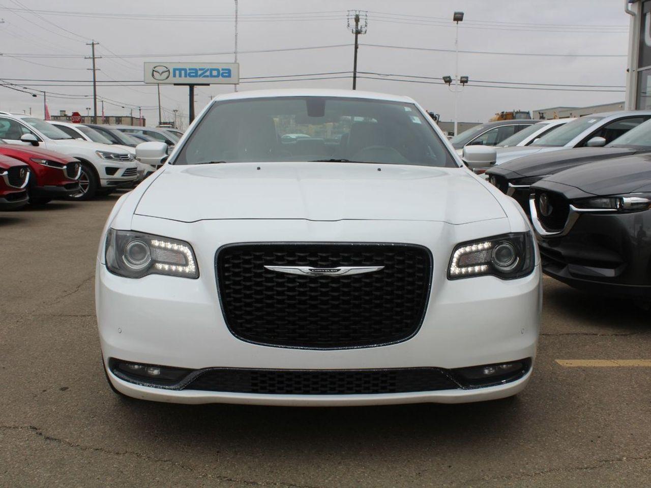 2016 Chrysler 300 S-2