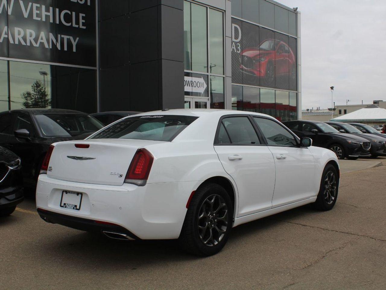 2016 Chrysler 300 S-4