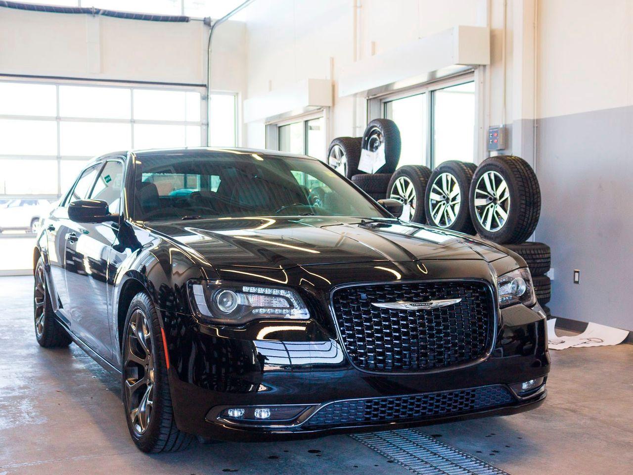 2016 Chrysler 300 S-2