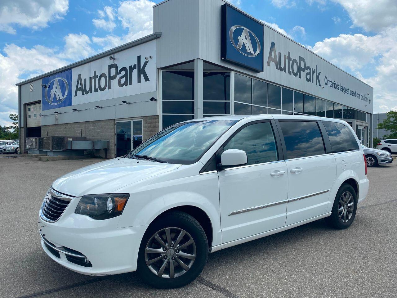 2016 Chrysler Town & Country S-0