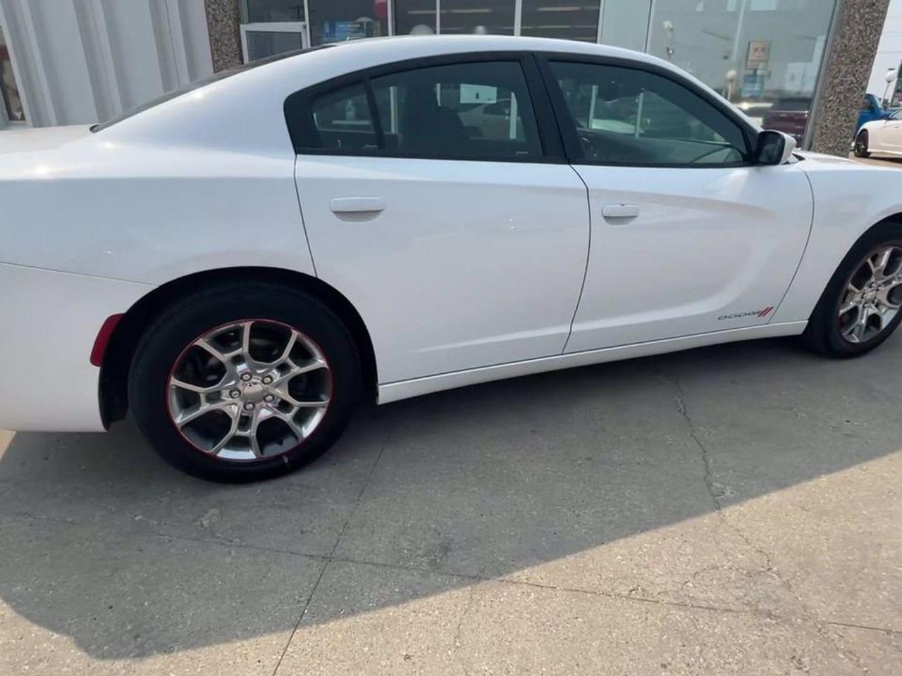2016 Dodge Charger SXT-1