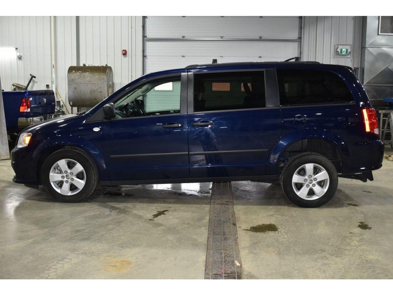 2016 Dodge Grand Caravan SE-1