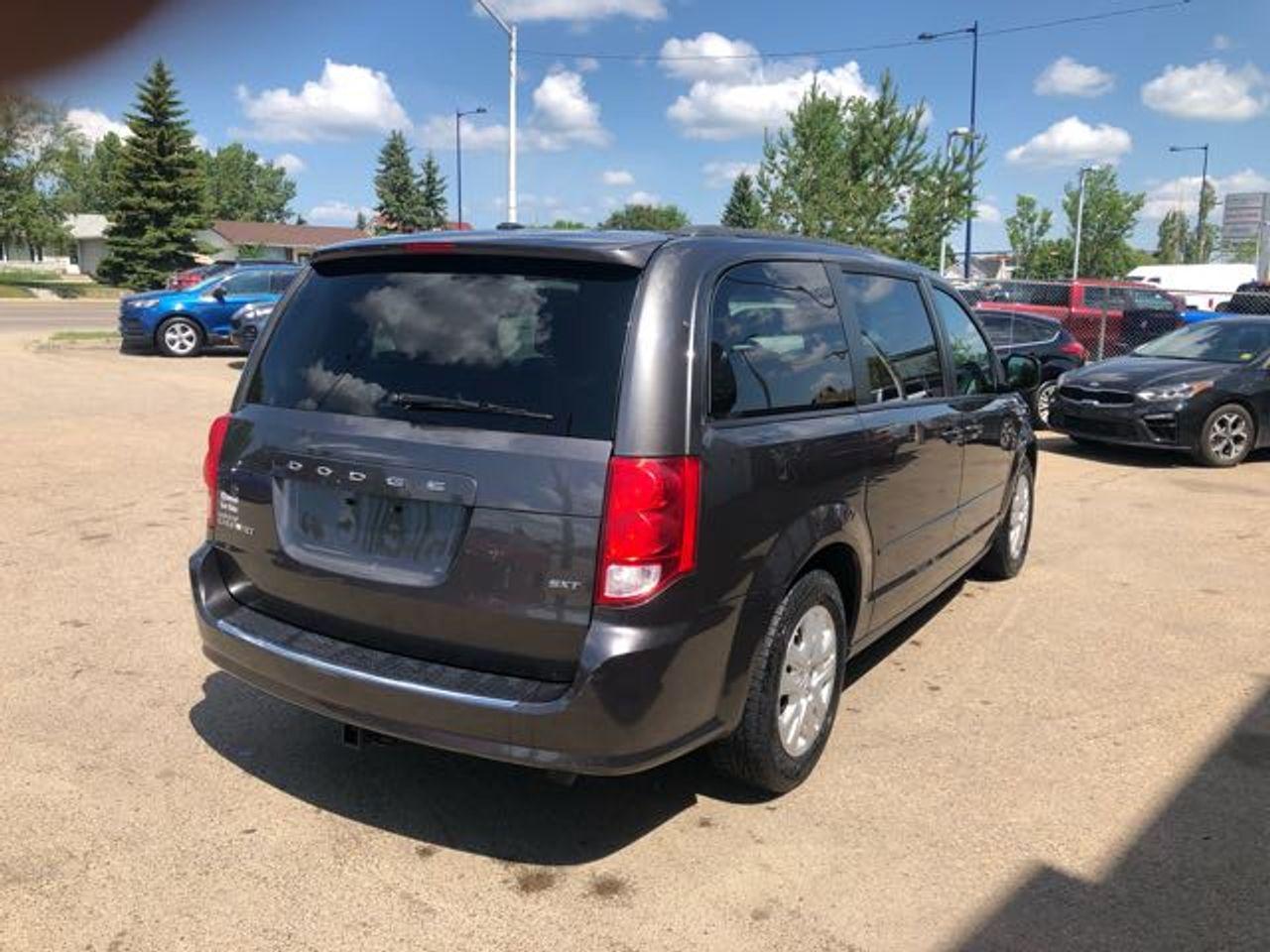 2016 Dodge Grand Caravan SE-4