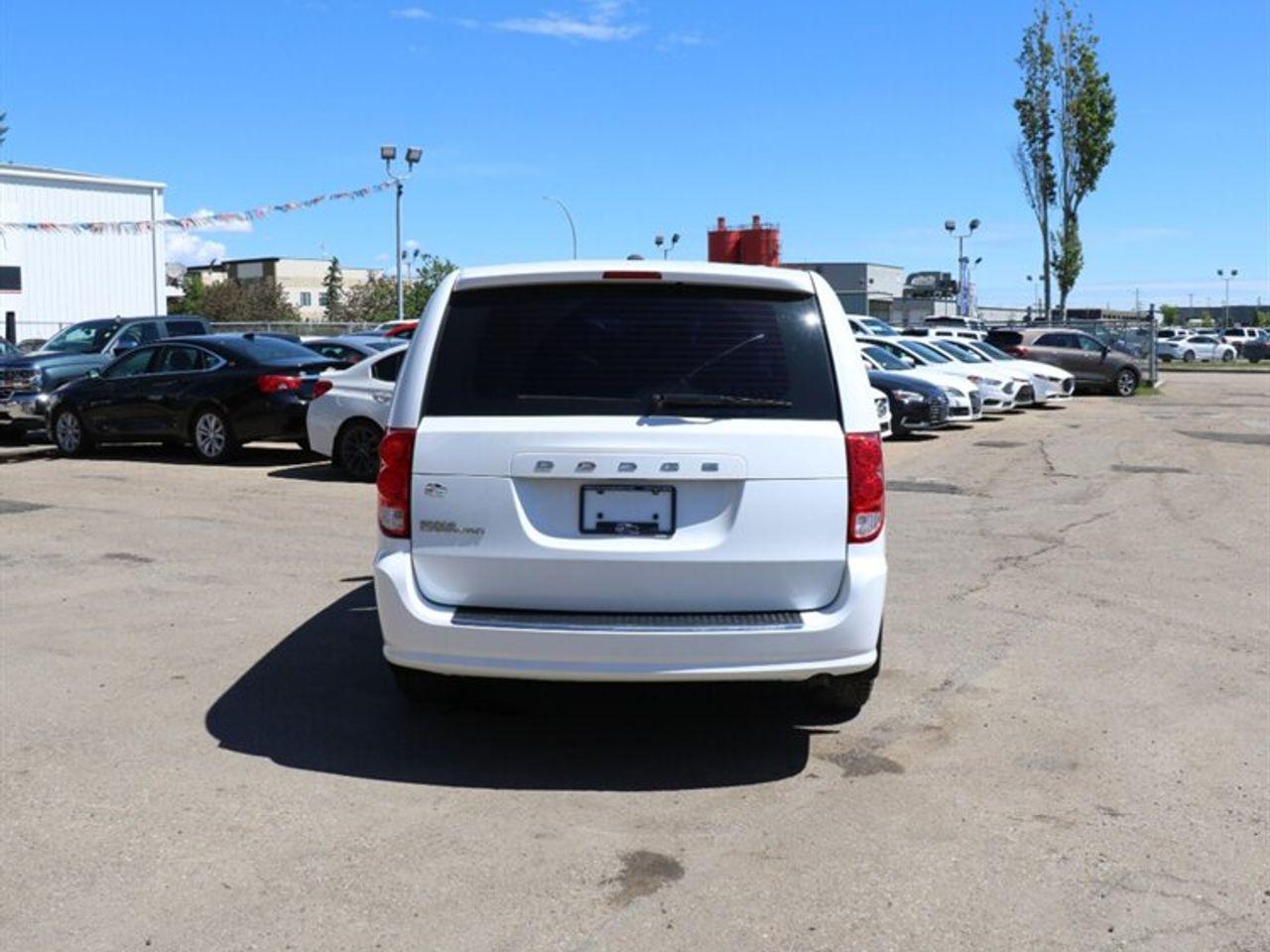 2016 Dodge Grand Caravan SE-3