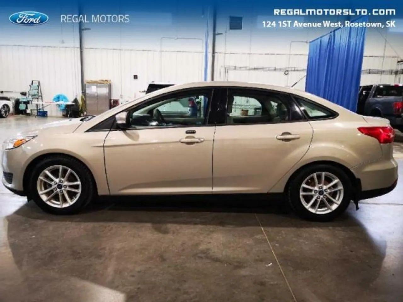 2016 Ford Focus SE-2