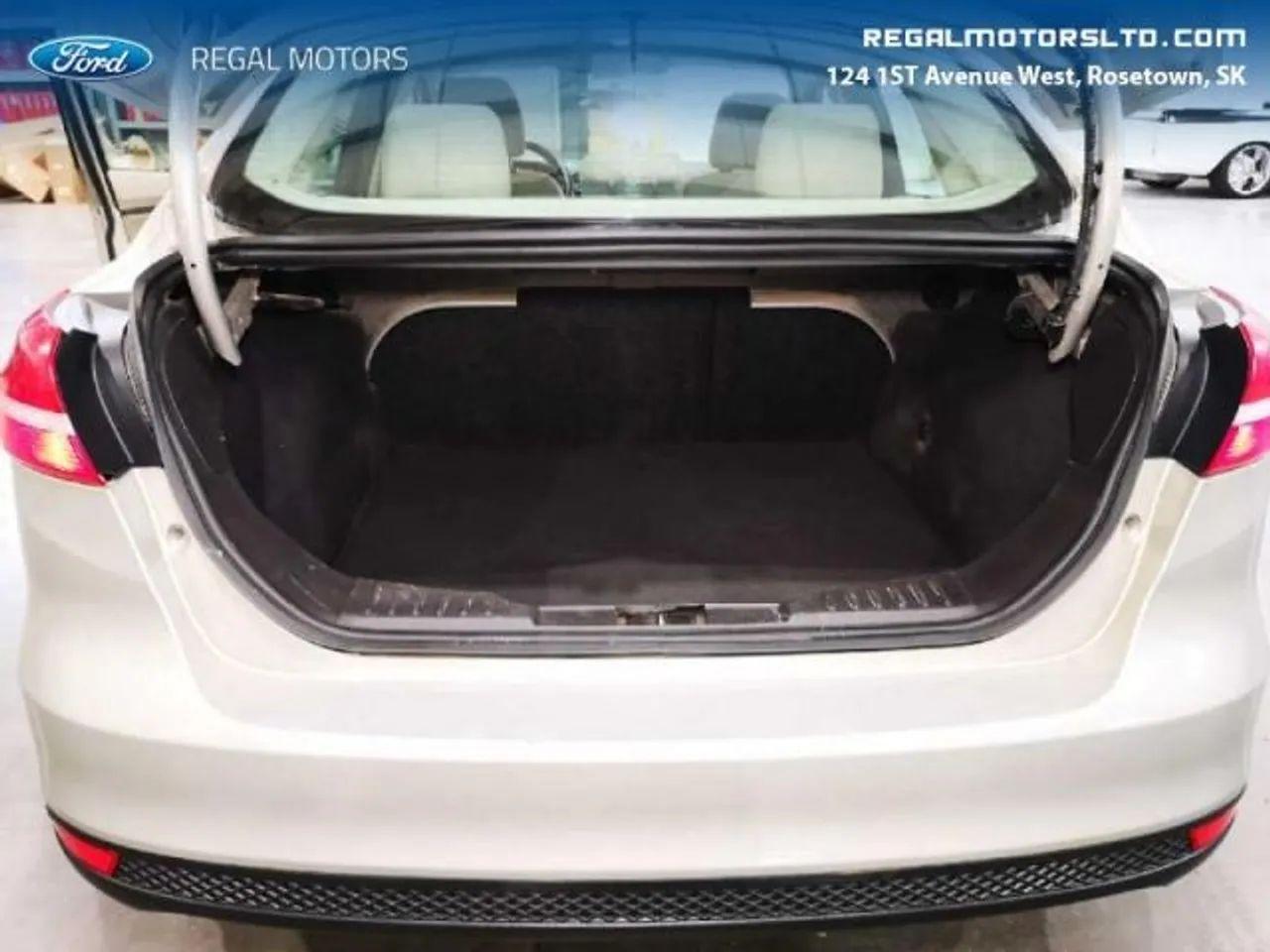 2016 Ford Focus SE-4