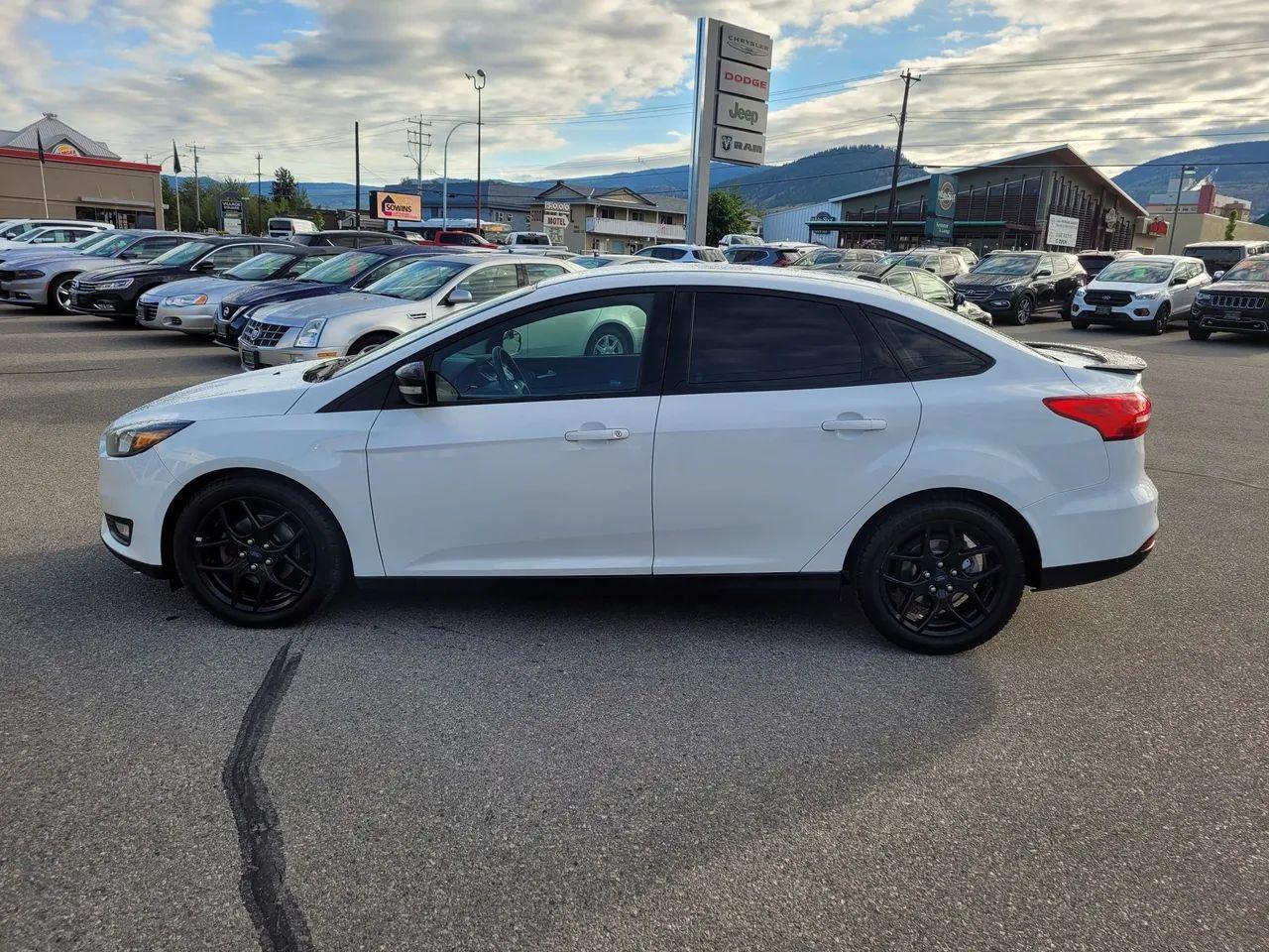 2016 Ford Focus SE-2