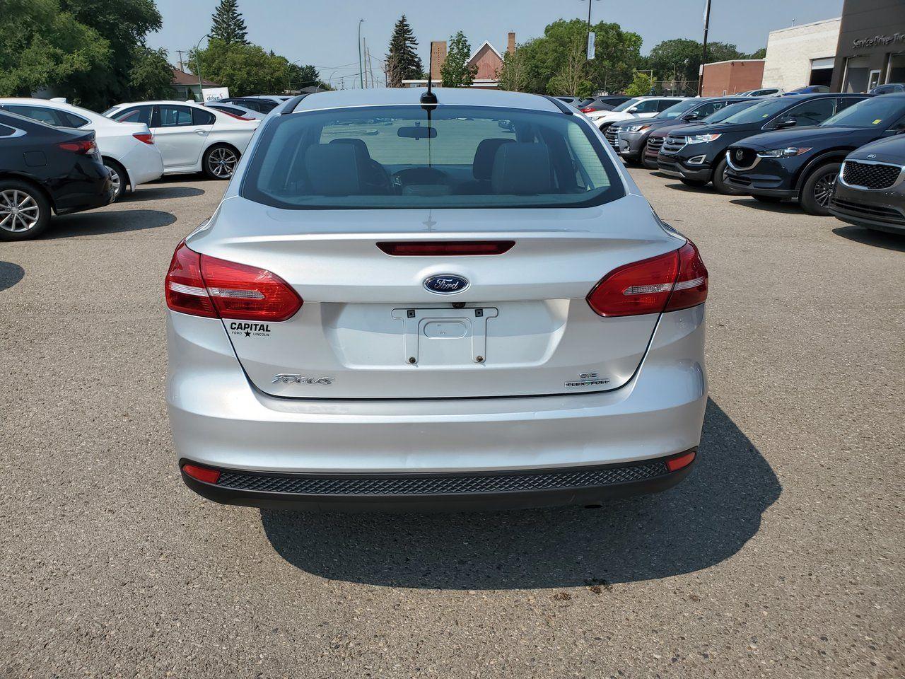 2016 Ford Focus SE-3