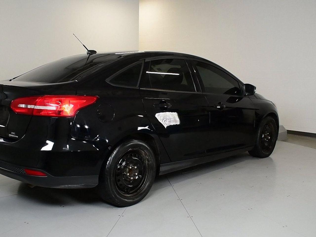 2016 Ford Focus SE-4