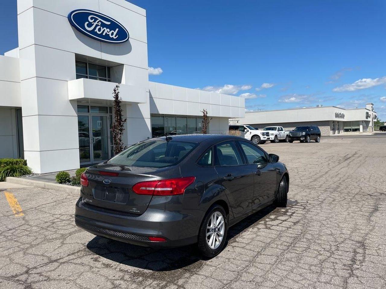 2016 Ford Focus SE-4