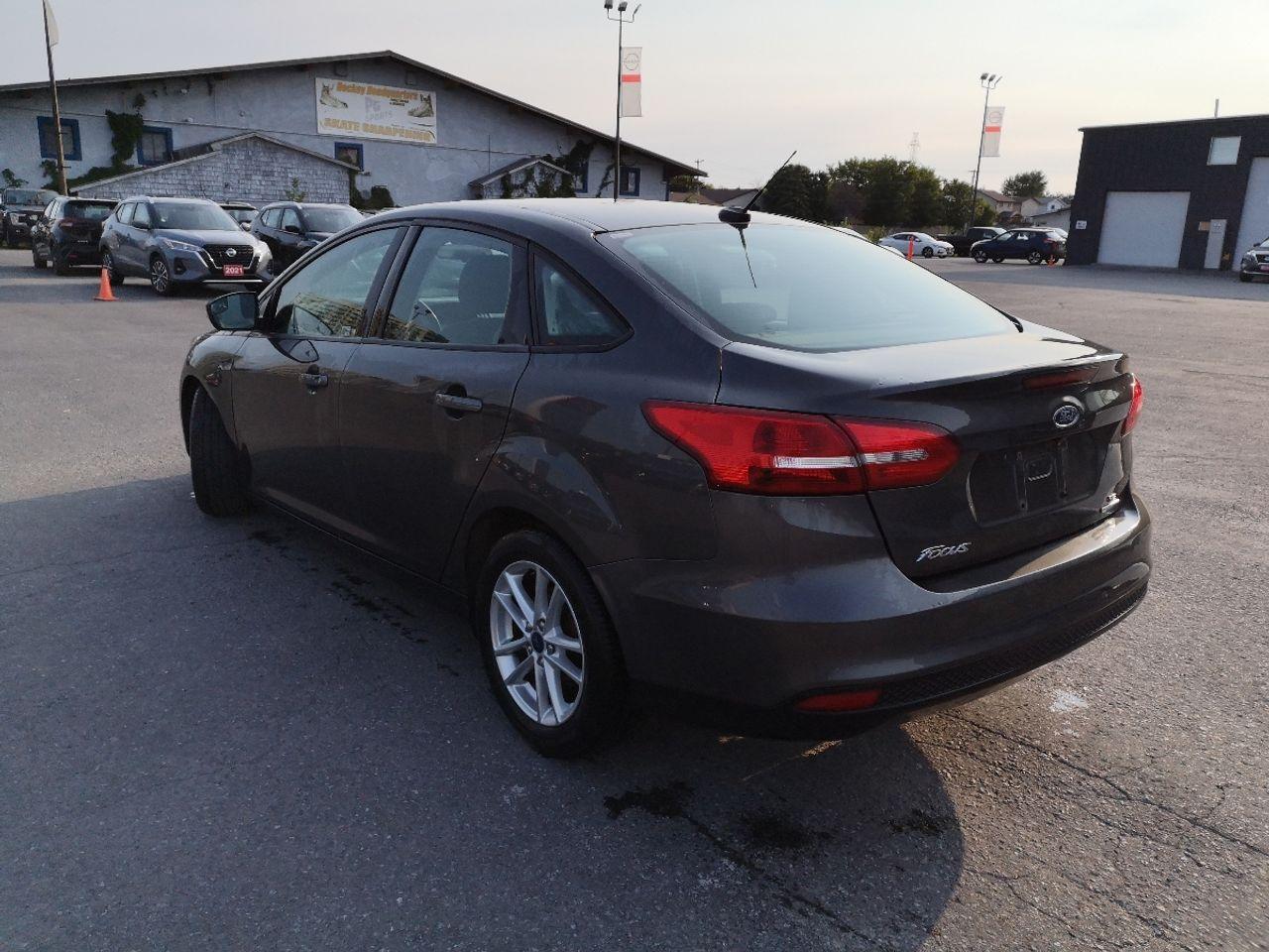 2016 Ford Focus SE-2