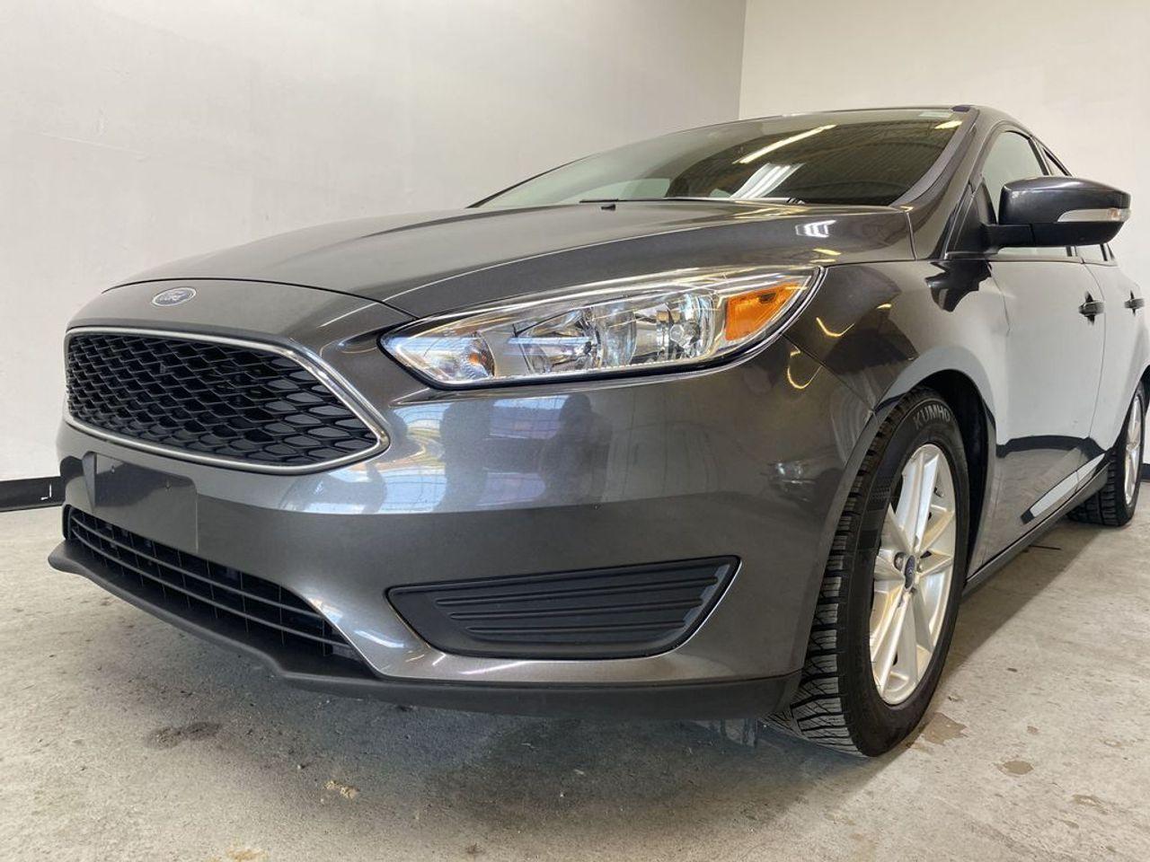 2016 Ford Focus SE-2