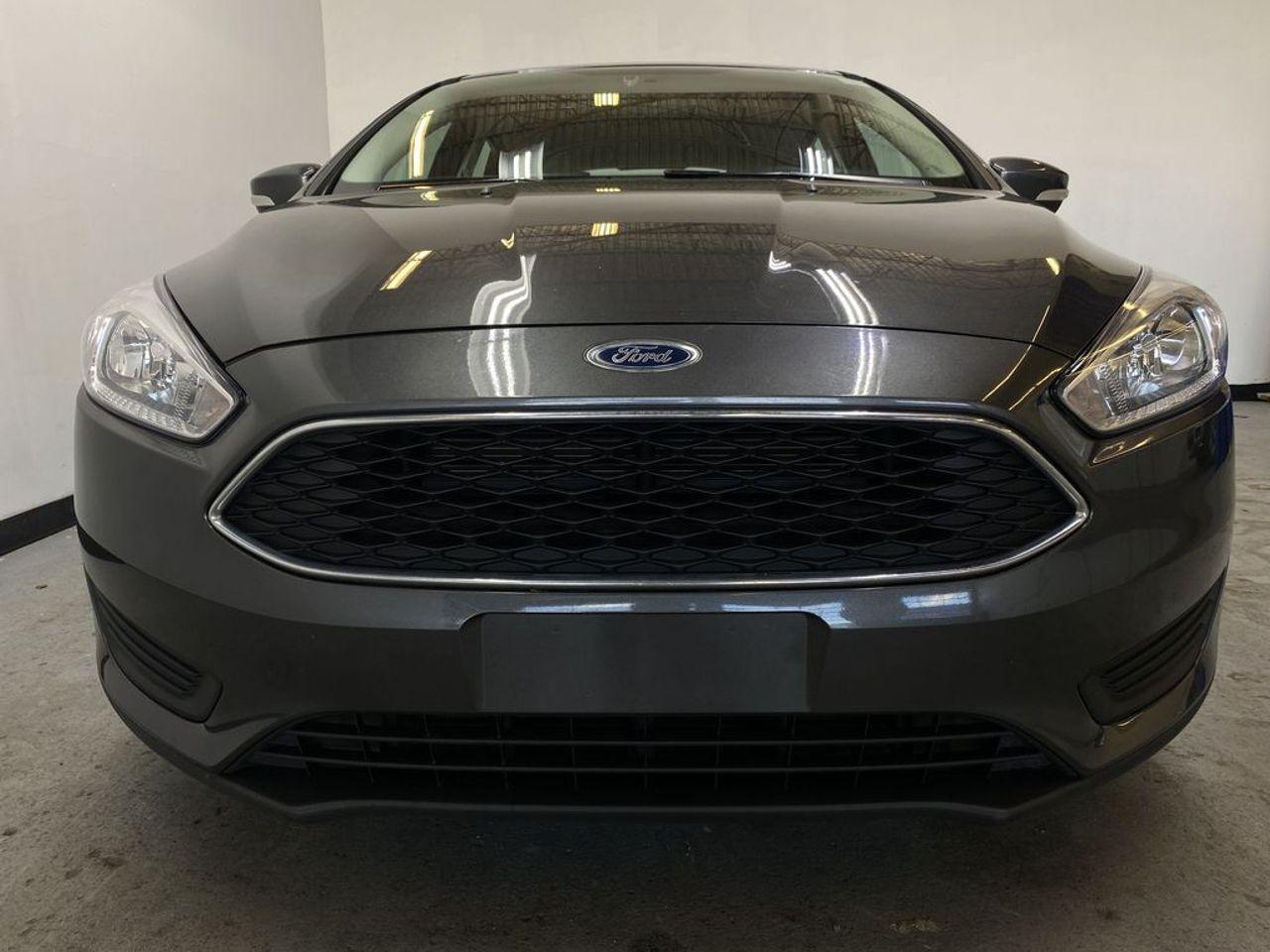 2016 Ford Focus SE-3