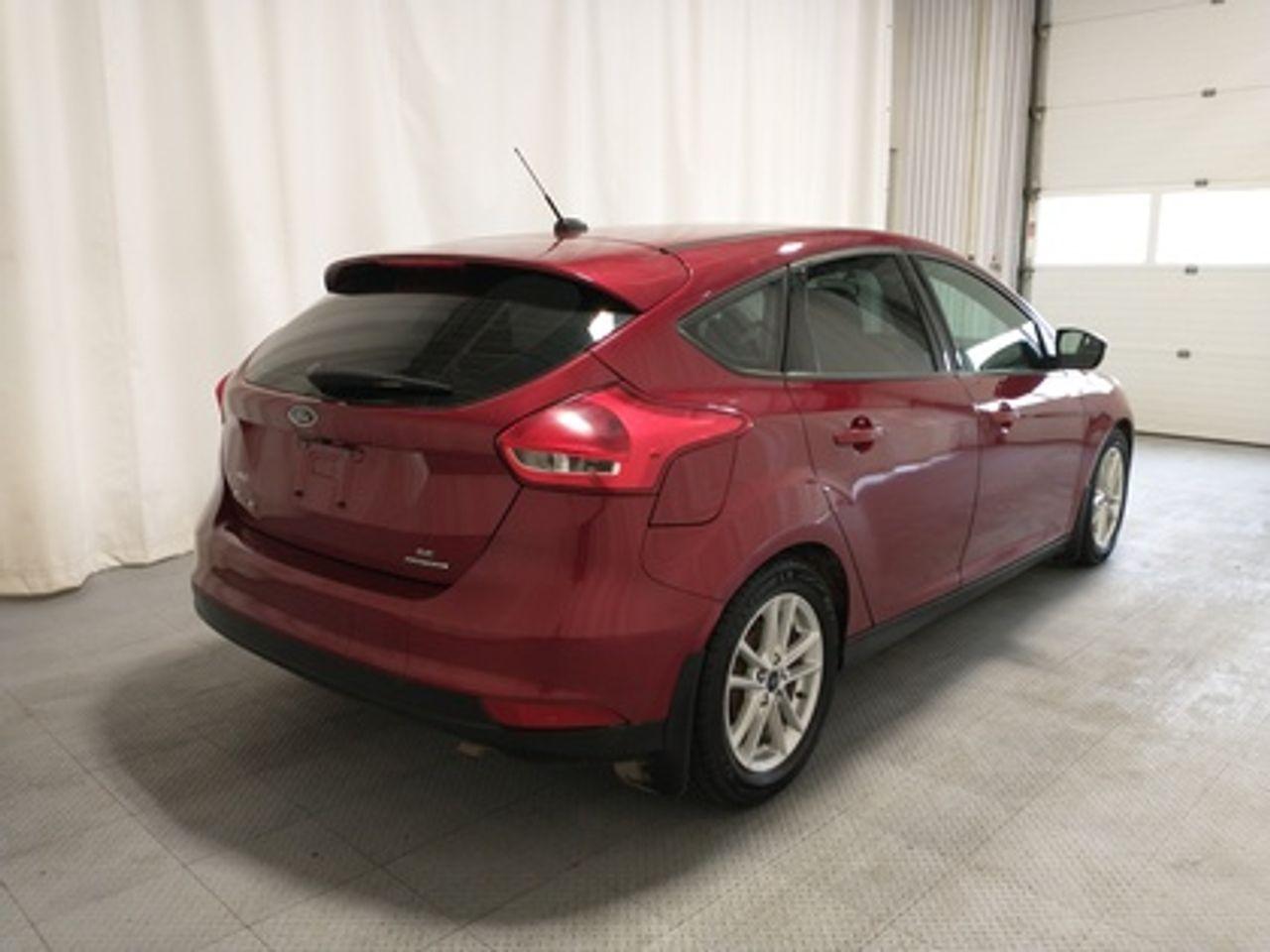 2016 Ford Focus SE-3