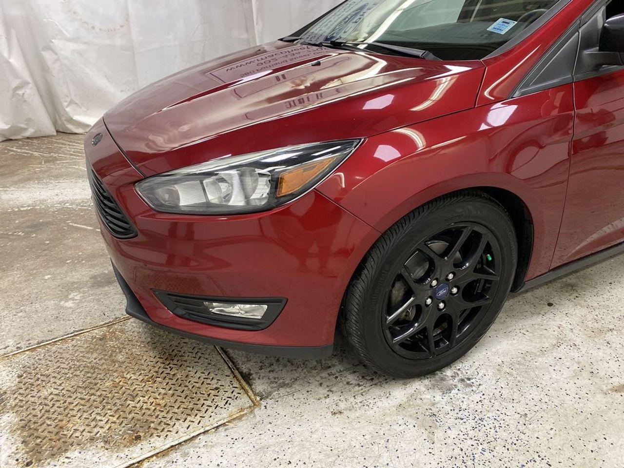 2016 Ford Focus SE-1