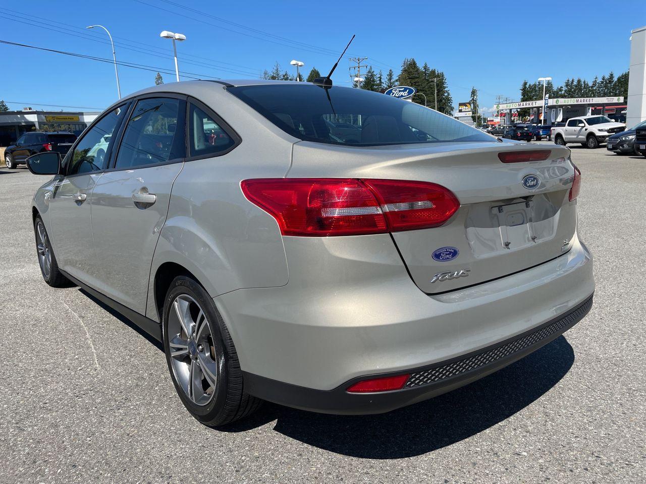 2016 Ford Focus SE-2