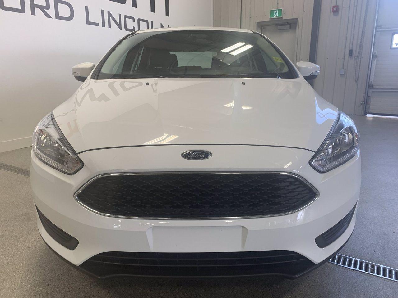 2016 Ford Focus SE-2