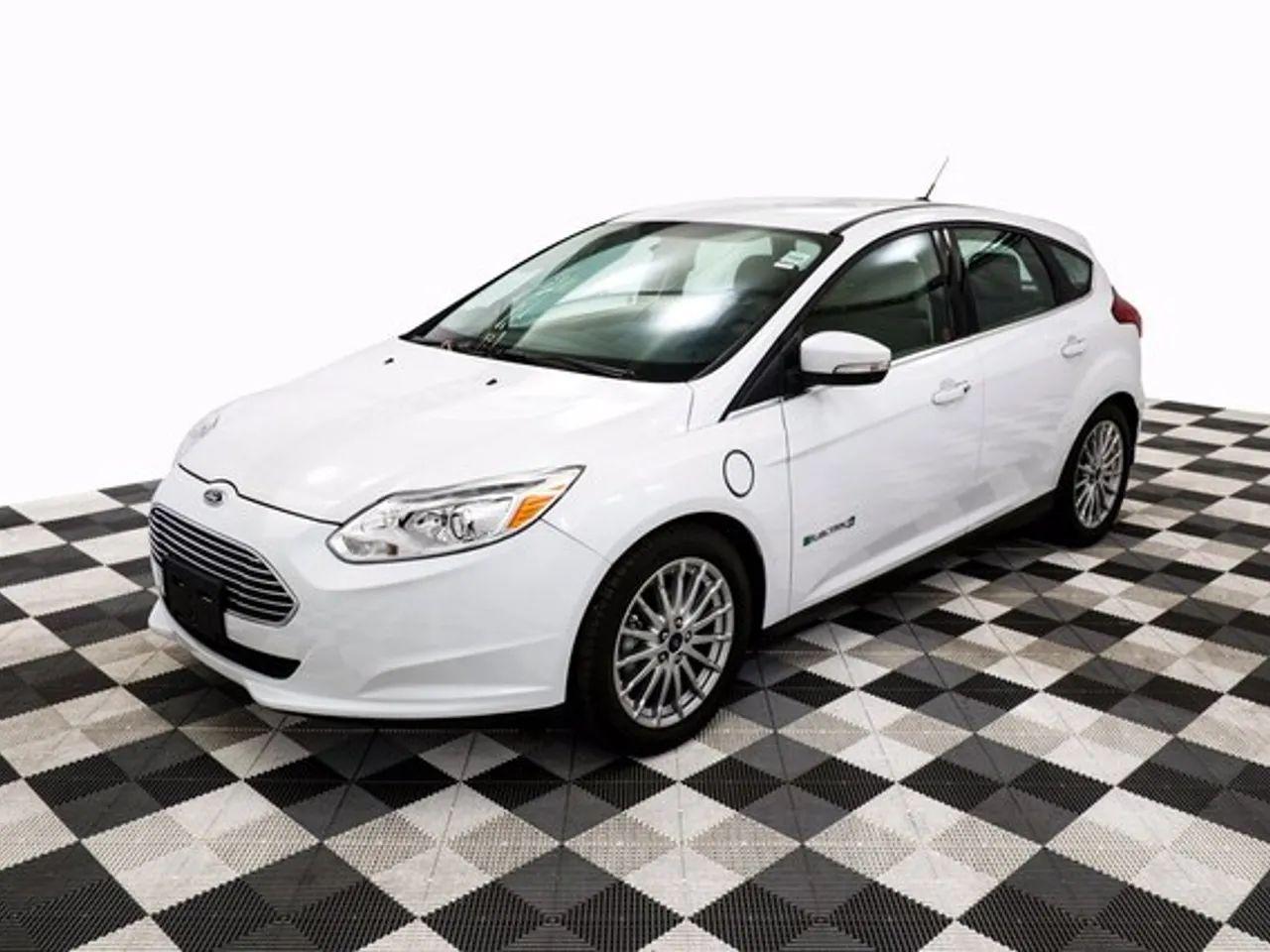 2016 Ford Focus -1