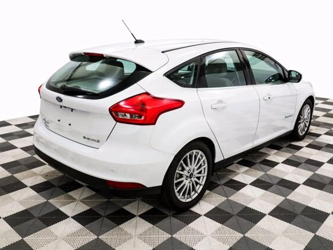 2016 Ford Focus -4