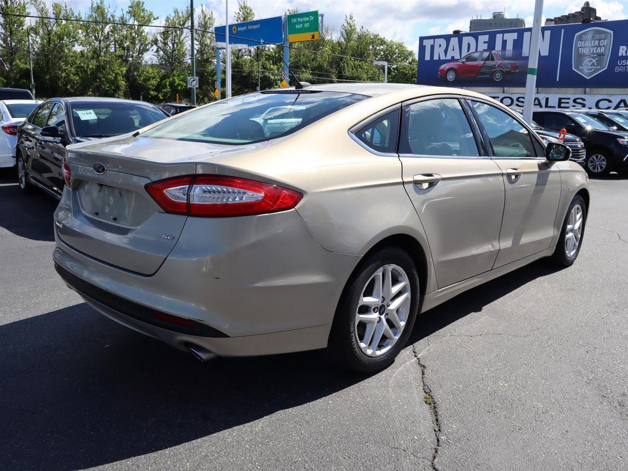 2016 Ford Fusion SE-4