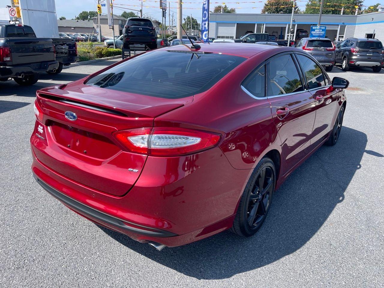 2016 Ford Fusion SE-2