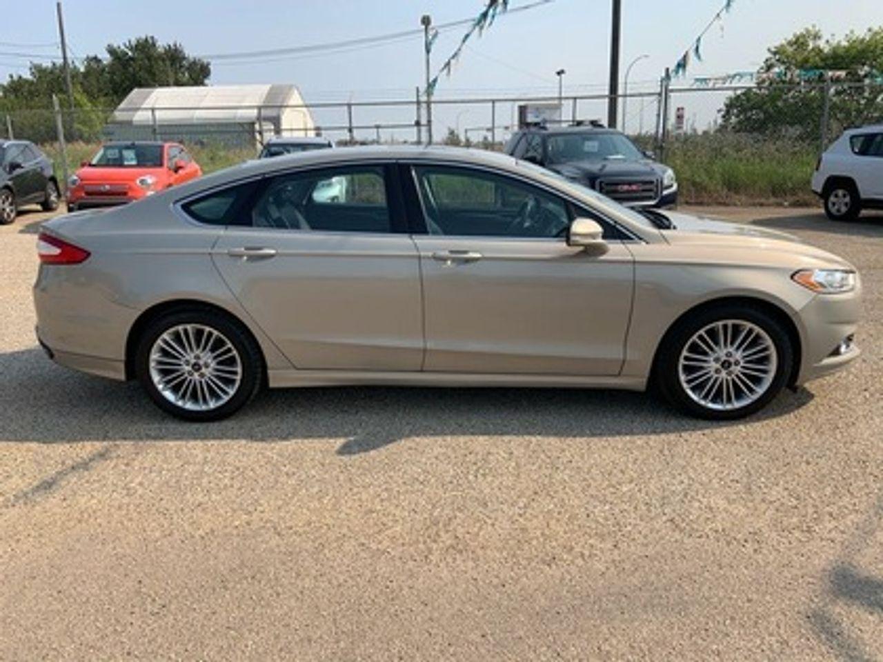 2016 Ford Fusion SE-4