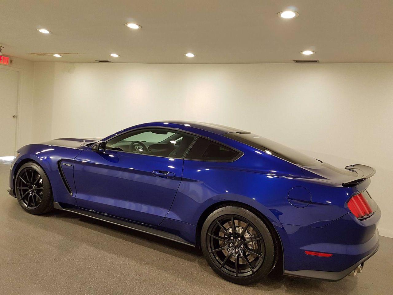 2016 Ford Shelby GT350 -1