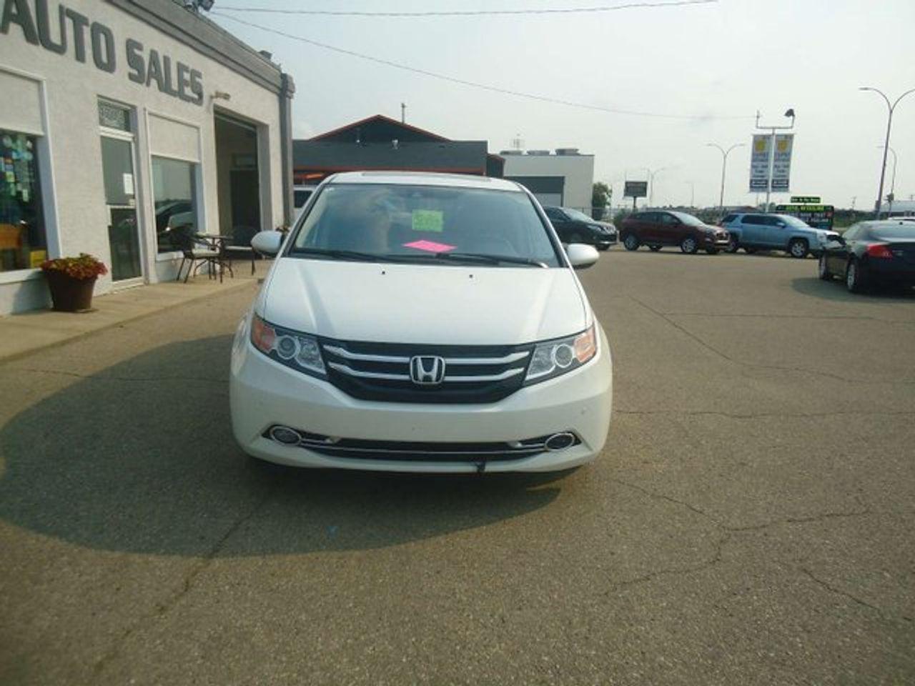 2016 Honda Odyssey Touring-1