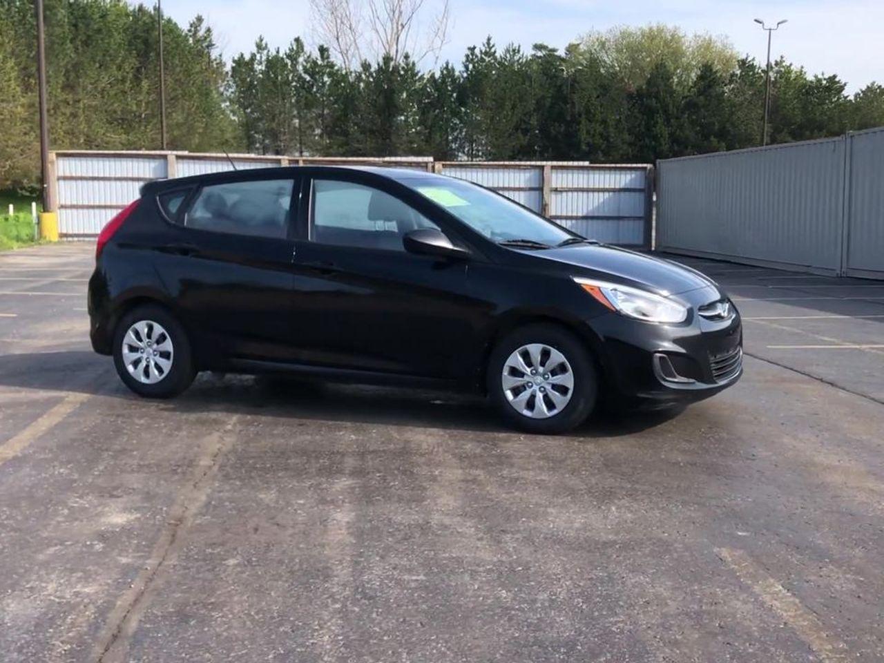 2016 Hyundai Accent -1
