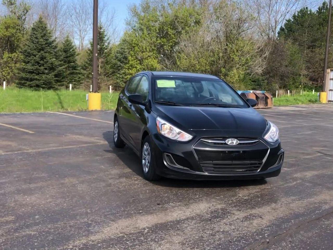 2016 Hyundai Accent -2
