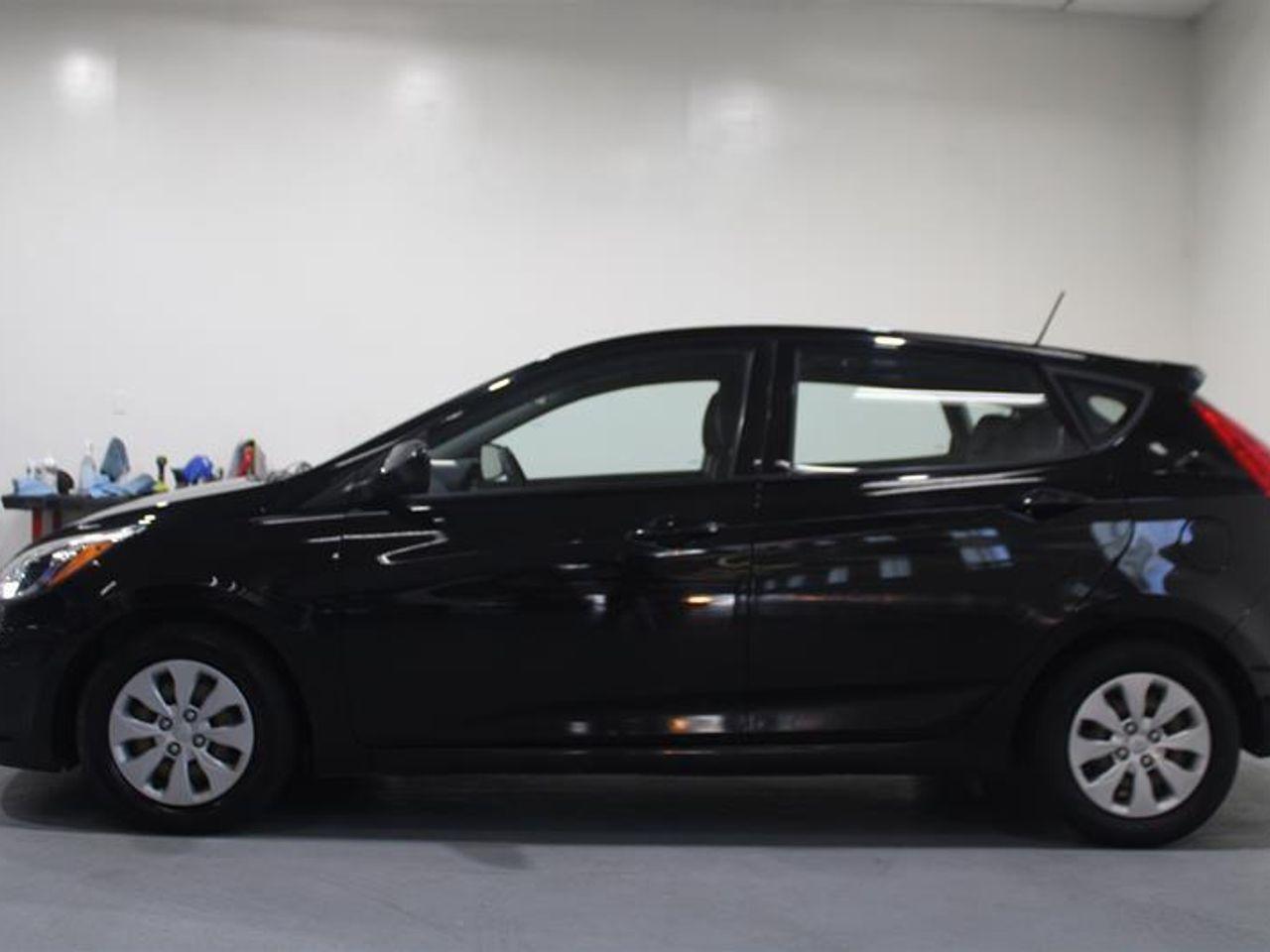 2016 Hyundai Accent -1