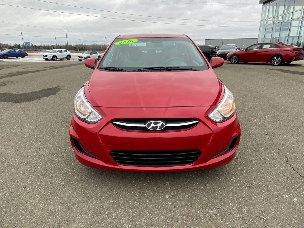 2016 Hyundai Accent GL-4